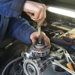 Objawy awarii sprzęgła: Szybka diagnoza i test. Kiedy do mechanika?