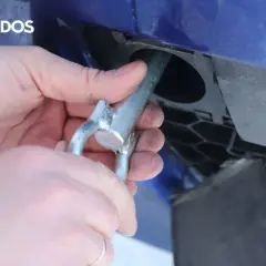 Ucho holownicze Toyota Avensis: Gdzie jest i jak je wkręcić?