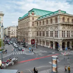 Wiedeń autem 2026: Jak wybrać najlepszą trasę i nie przepłacić?