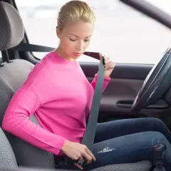 Zablokowany pas bezpieczeństwa? Odblokuj go sam! Kiedy do mechanika?