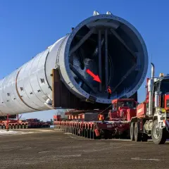 Największe ciężarówki świata: 500 ton urobku i megatransporty