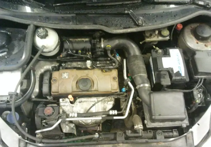Peugeot 206: Gdzie jest czujnik wentylatora? Diagnoza i wymiana