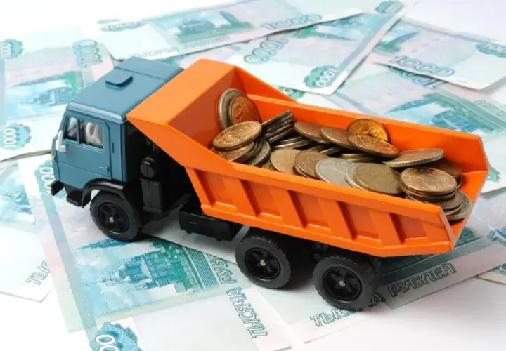 Mandaty za przeładowanie ciężarówki: Kto płaci i jak uniknąć?