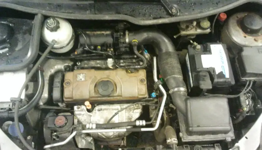 Peugeot 206: Gdzie jest czujnik wentylatora? Diagnoza i wymiana