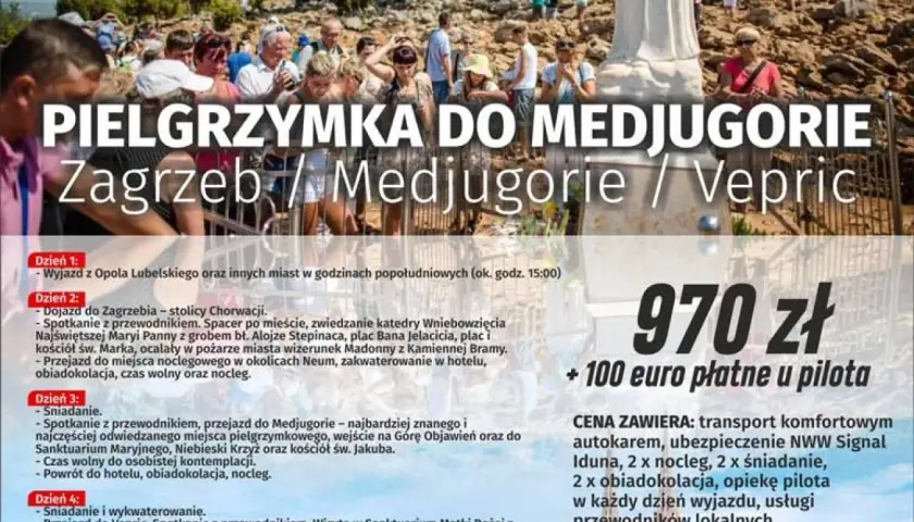 Grupa pielgrzymów przed pomnikiem Matki Bożej w Medziugorie, z ceną 970 zł.