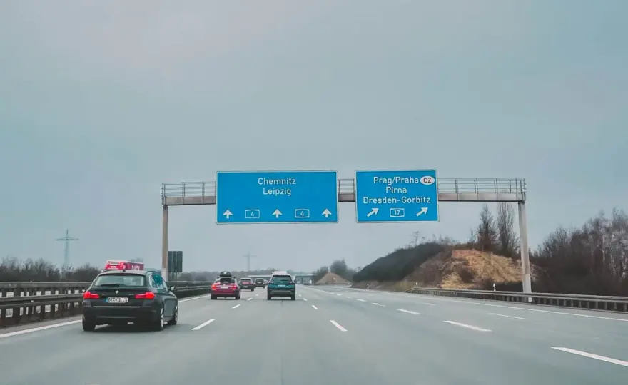 Najlepsza trasa do Hiszpanii autem? Planuj koszty, paliwo i noclegi!