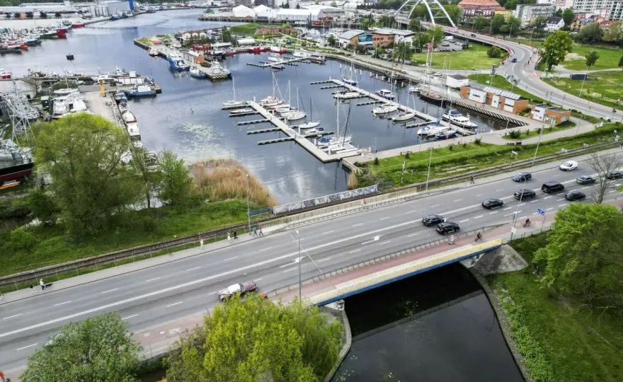 Warszawa-Kołobrzeg: Która trasa najszybsza, najtańsza i najwygodniejsza?