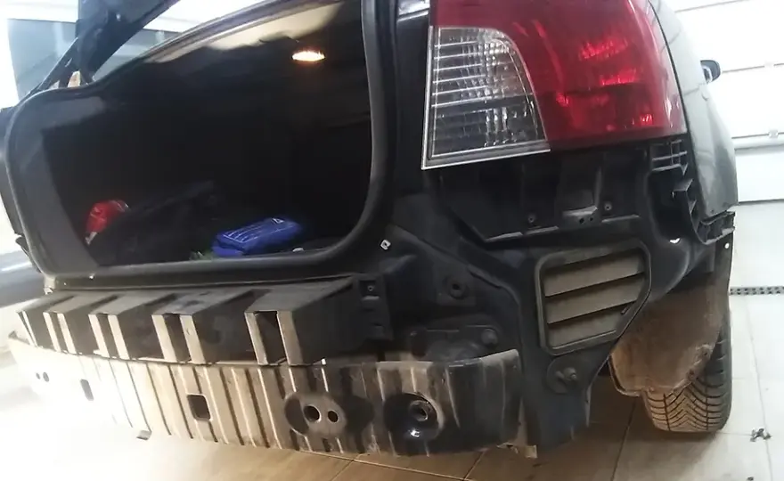 Volvo V50: Gdzie jest ucho holownicze? Montaż krok po kroku