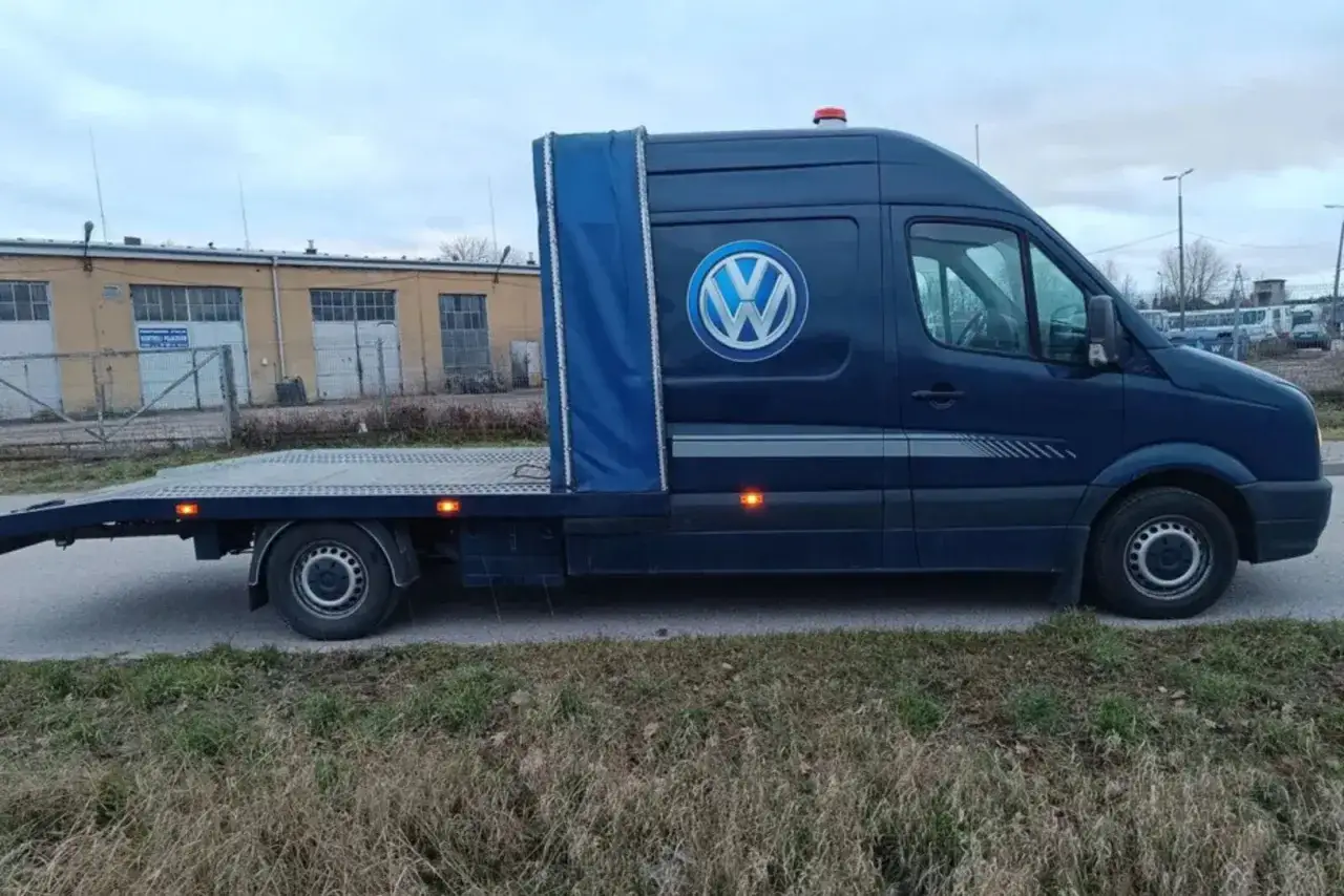 laweta samochód elektryczny hybrydowy