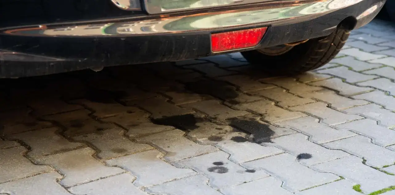 wyciek płynu wspomagania z maglownicy